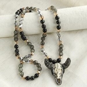 Elegant Skull Pendant Beaded Necklace